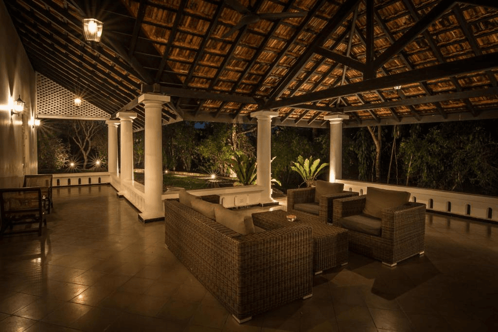 Golfer near clubhouse